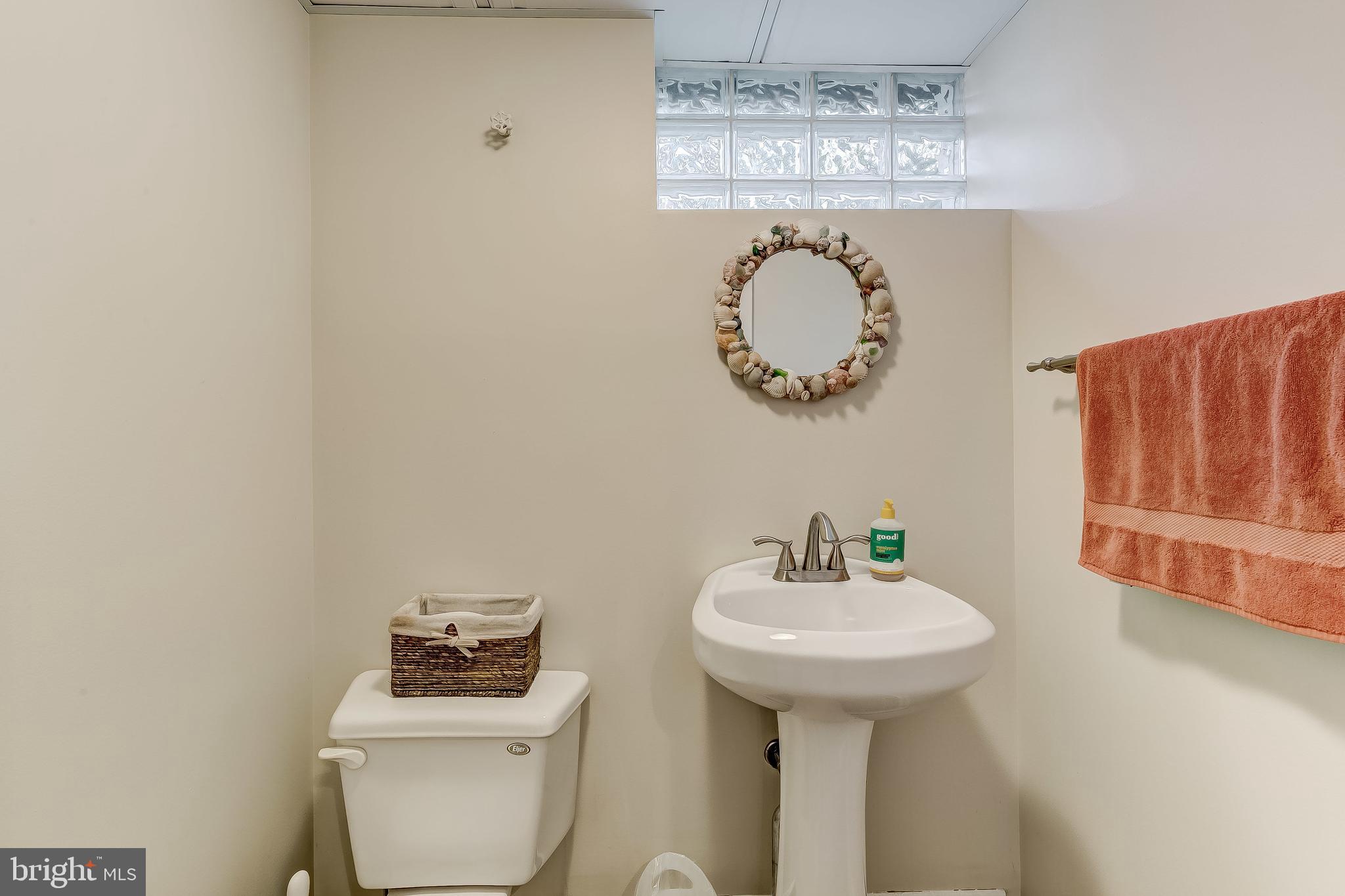 113 Belfast Road Lutherville-Timonium, MD 21093 - Photo 33 of 43 Powder Room in LL2