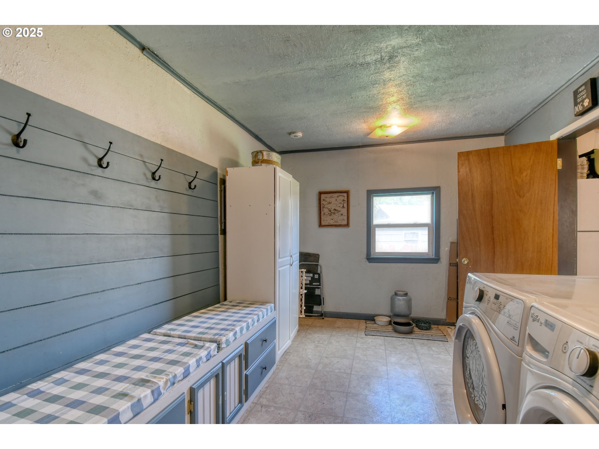 559 Southwest Cedar Street Pilot Rock, OR 97868 - Photo 34 of 42 a view of wooden floor and cabinet in a room