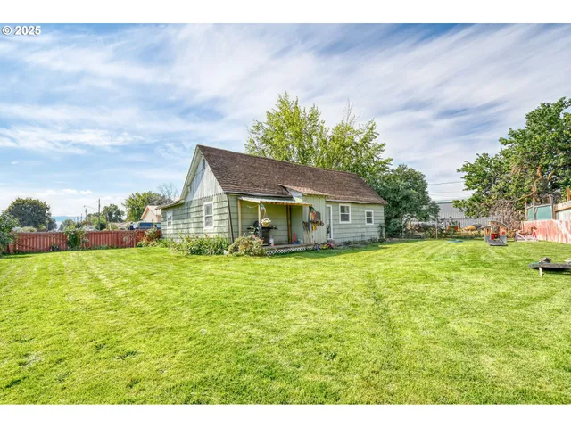 $228,000 | 559 Southwest Cedar Street, Pilot Rock, OR 97868