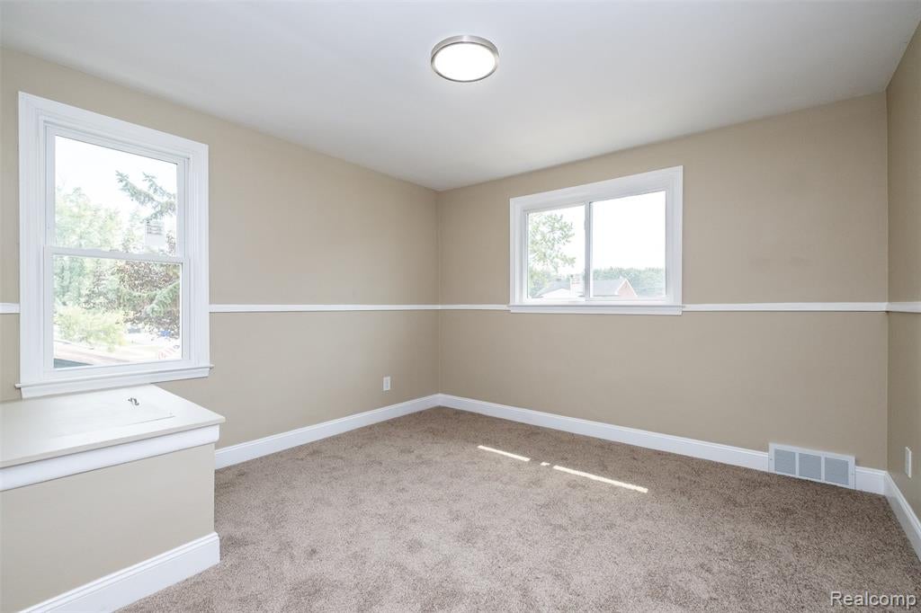 18259 Spring Court South Fraser, MI 48026 - Photo 30 of 51 Gallery Image 30