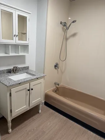 $2,500 | 68 Court Street, Unit 2, Whitman, MA 02382