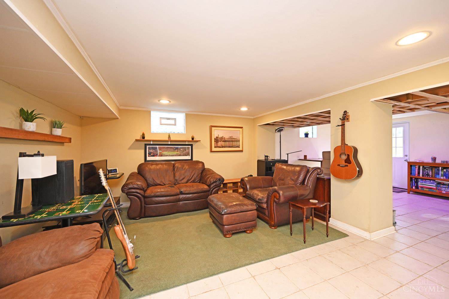 8851 Roundhill Road Cincinnati, OH 45236 - Photo 23 of 34 Gallery Image 23