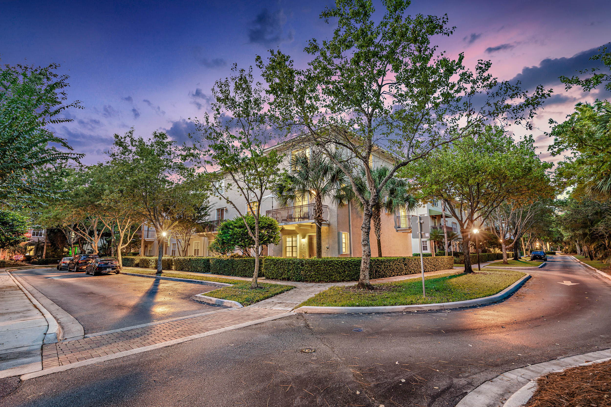 141 Morning Dew Circle Jupiter, FL 33458 - Photo 4 of 24 Twilights- 141 Morning Dew Cir-4