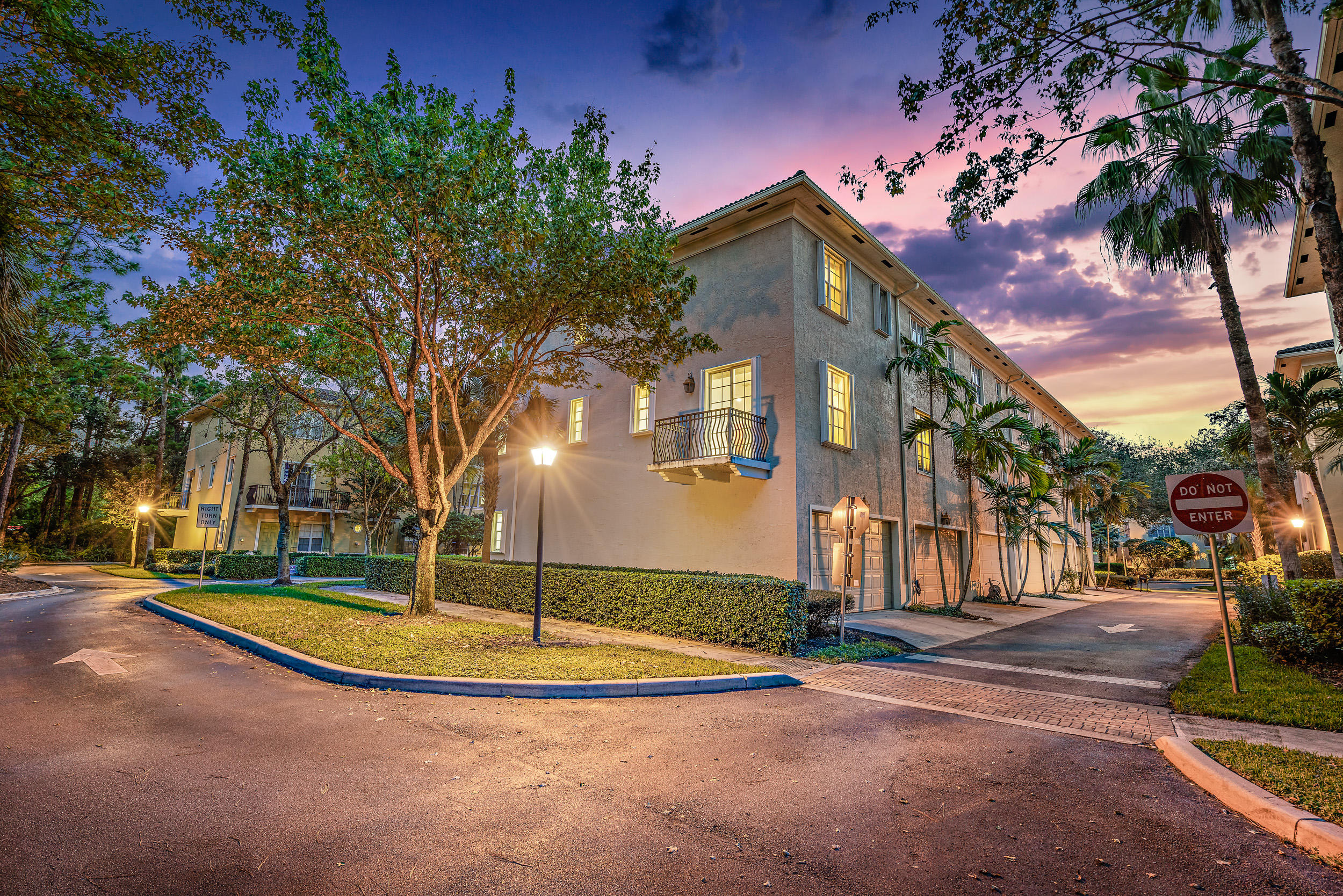 141 Morning Dew Circle Jupiter, FL 33458 - Photo 5 of 24 Twilights- 141 Morning Dew Cir-7