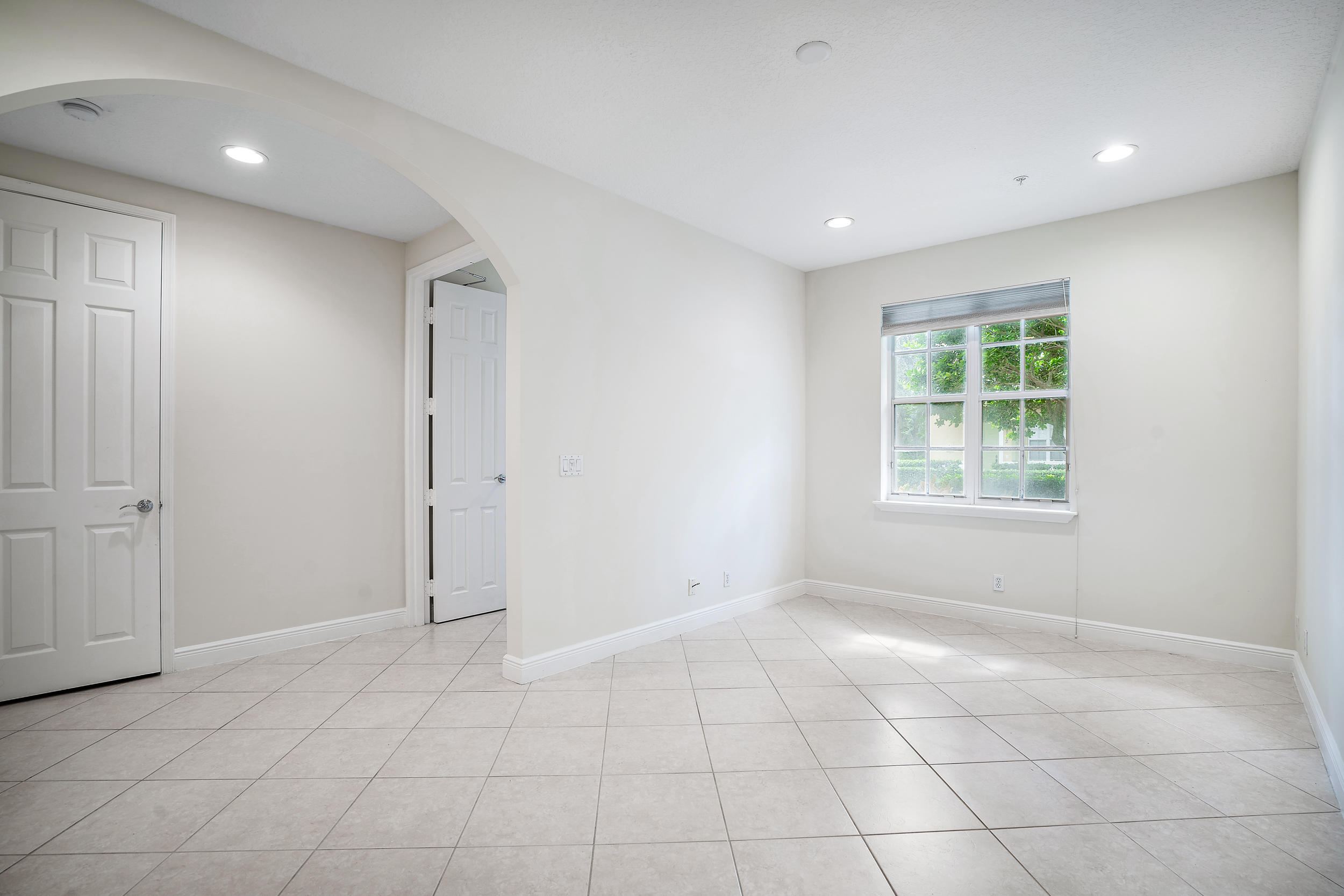 141 Morning Dew Circle Jupiter, FL 33458 - Photo 10 of 24 141 Morning Dew Cir-4