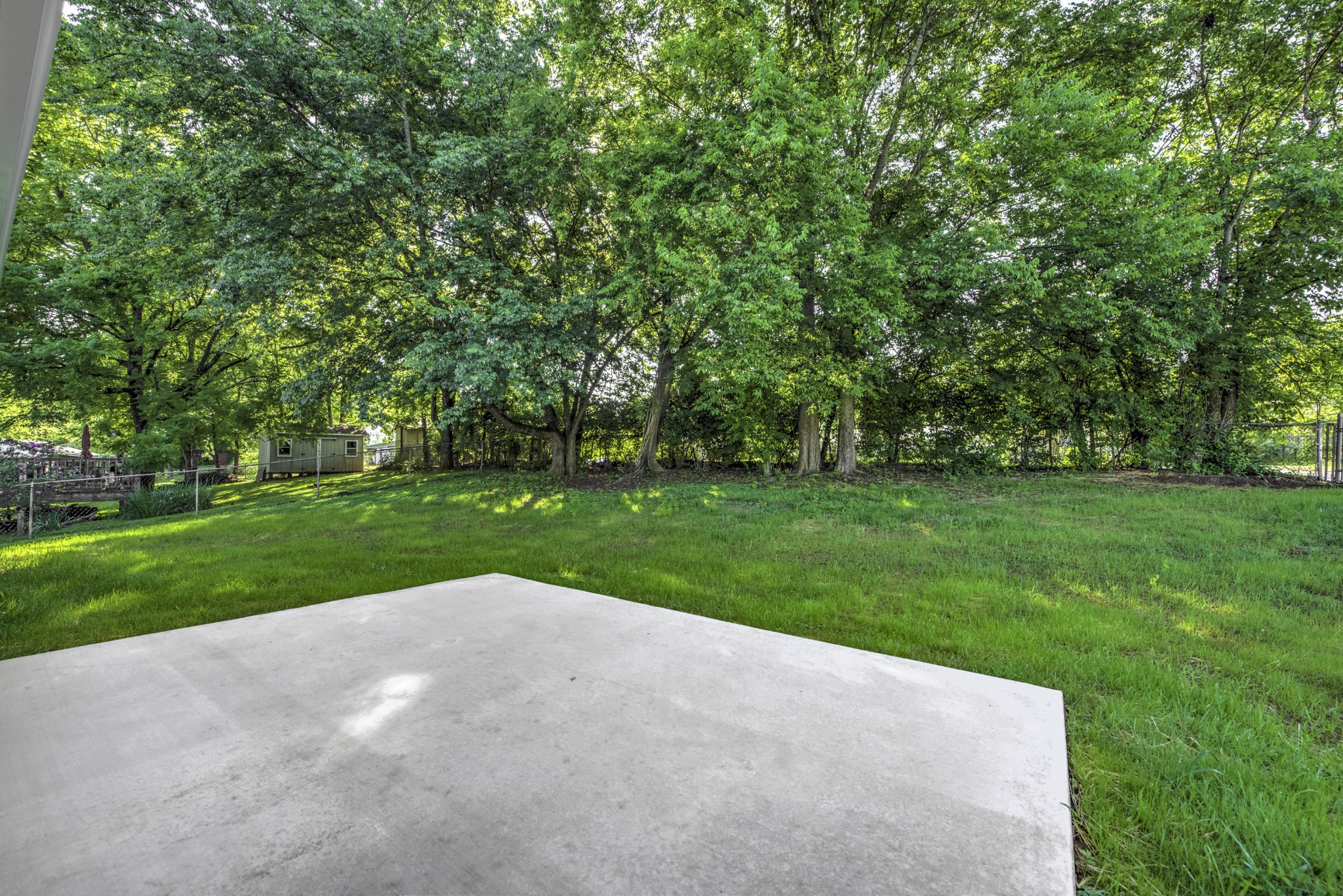127 West Lincoln Road Oak Ridge, TN 37830 - Photo 29 of 32 a view of a park with large trees