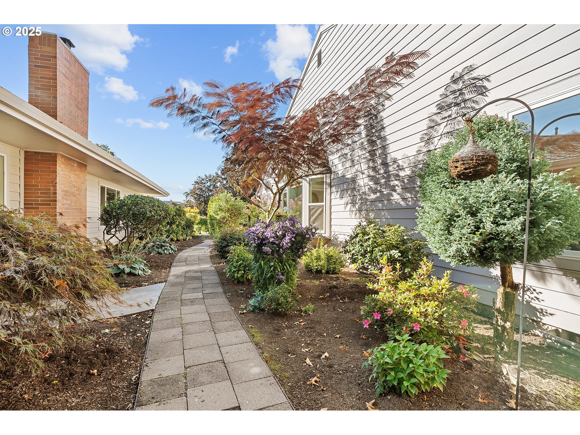 32215 Southwest East Lake Point Wilsonville, OR 97070 - Photo 38 of 47 a view of a backyard