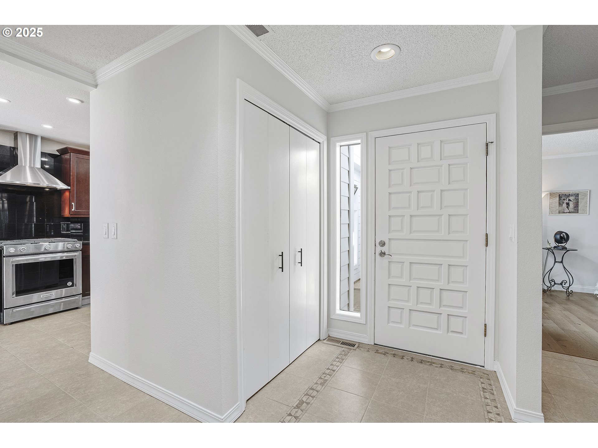 32215 Southwest East Lake Point Wilsonville, OR 97070 - Photo 8 of 47 a view interior of a house and an empty room