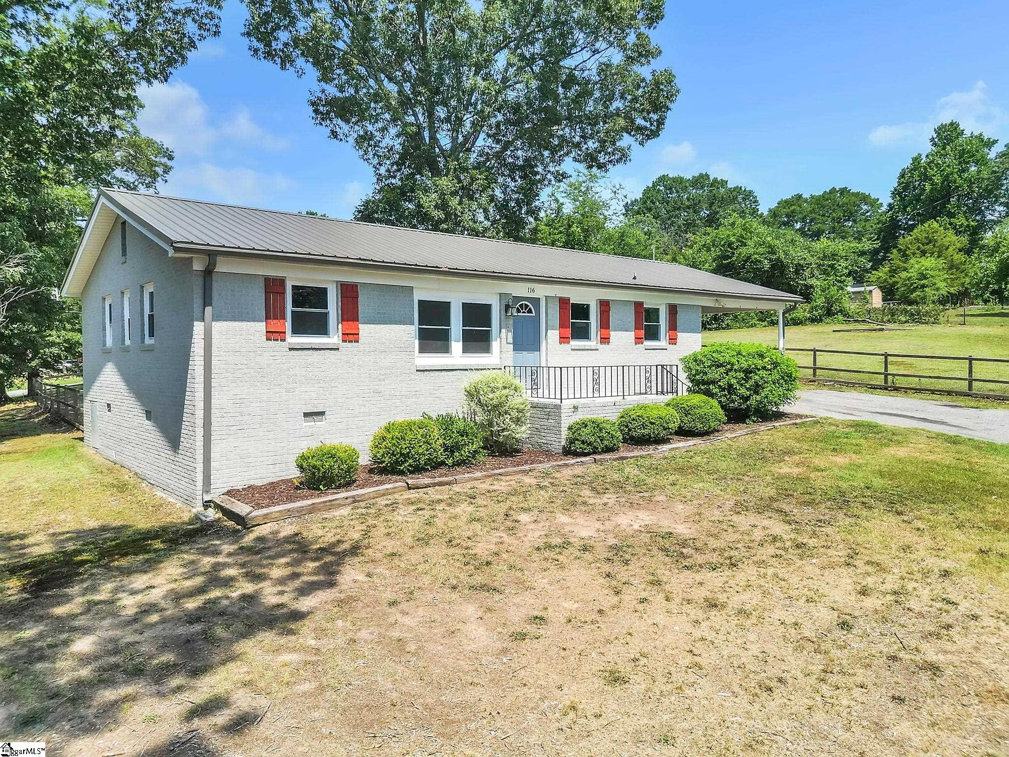 116 State Rd S-42-2623 Greer, SC 29651 - Photo 2 of 27