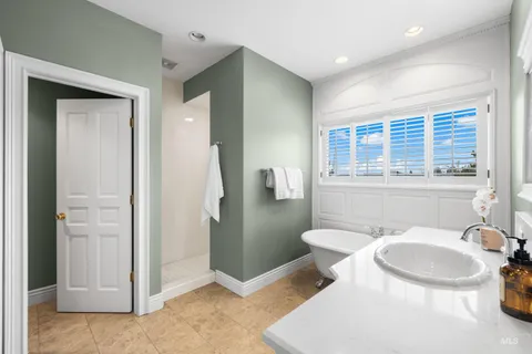 $2,389,900 | 3075 West Balata Court, Meridian, ID 83646