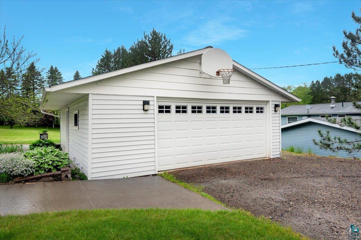 5219 West Arrowhead Road Hermantown, MN 55811 - Photo 17 of 35 View of garage
