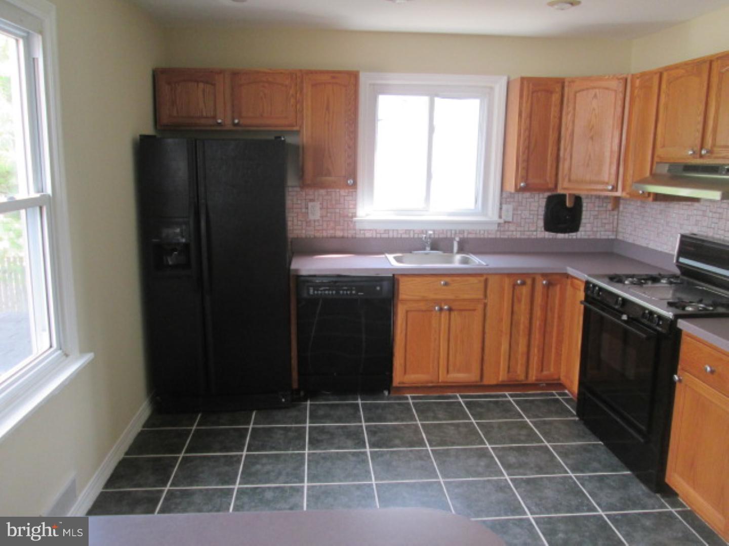 17 Green Tree Road Stratford, NJ 08084 - Photo 9 of 13 Gallery Image 9