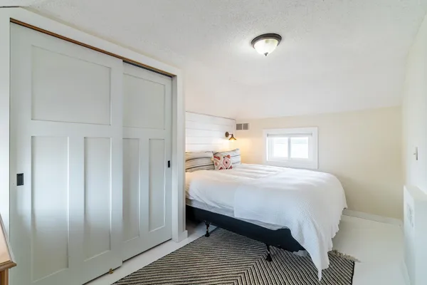 $449,000 | 980 Ln 221B Hamilton Lake, Hamilton, IN 46742