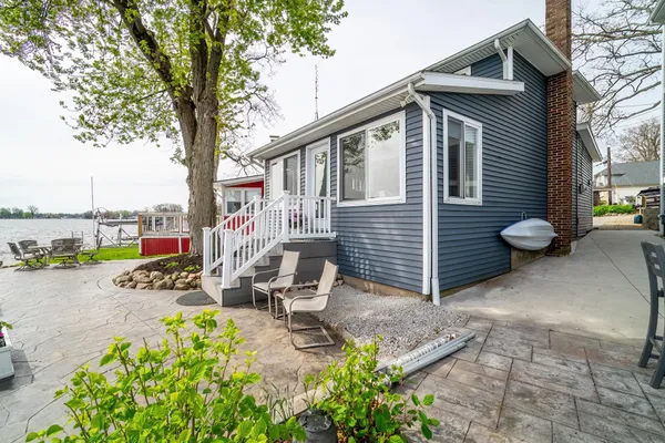 $449,000 | 980 Ln 221B Hamilton Lake, Hamilton, IN 46742