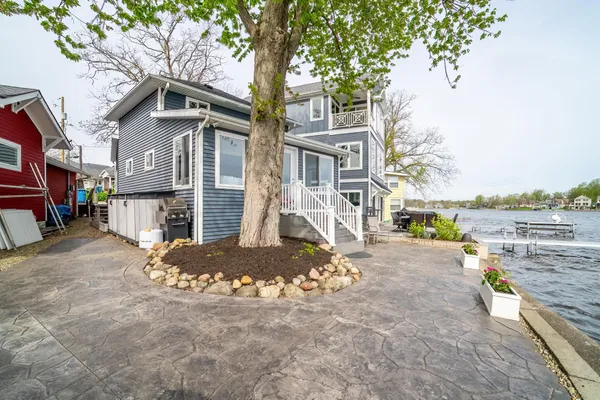 $449,000 | 980 Ln 221B Hamilton Lake, Hamilton, IN 46742