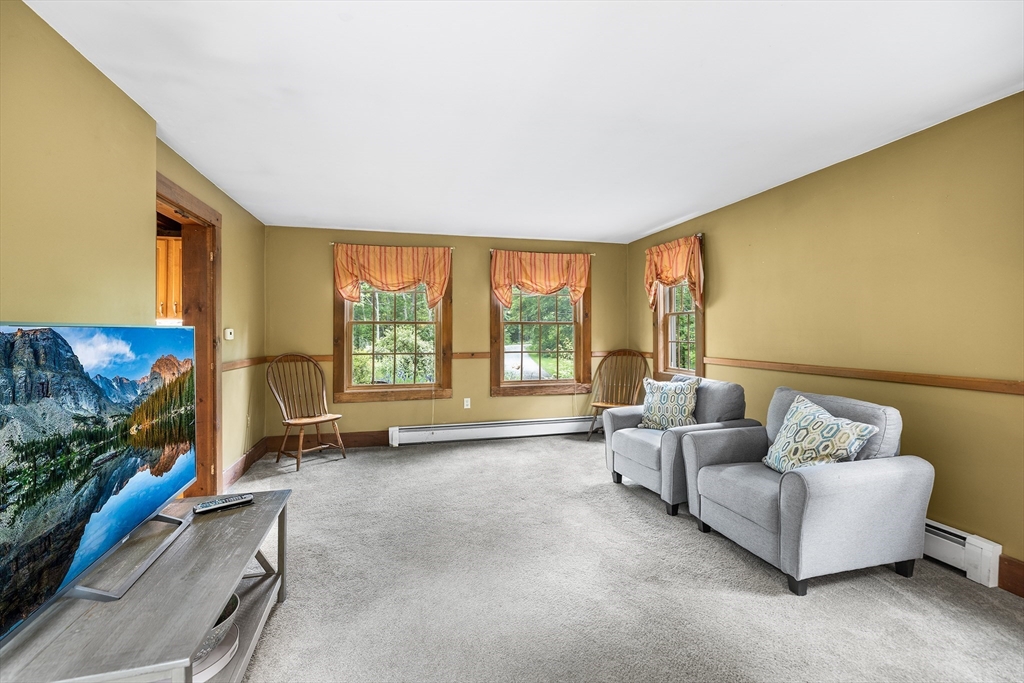 309 Mendon Road Sutton, MA 01590 - Photo 11 of 34