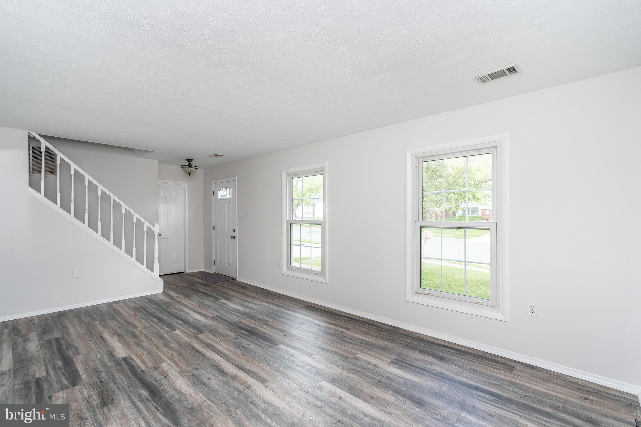 1879 Montreal Road Severn, MD 21144 - Photo 8 of 47 Living Room