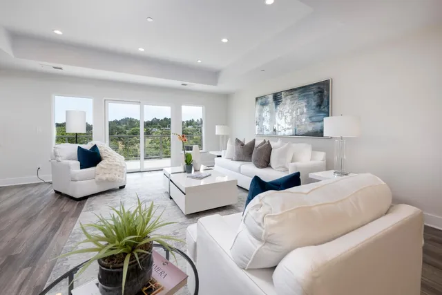 $3,995,000 | 30 Calaveras Court, Hillsborough, CA 94010