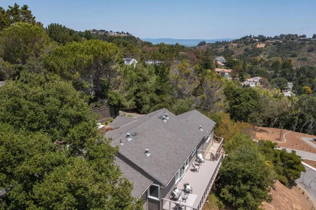 $3,995,000 | 30 Calaveras Court, Hillsborough, CA 94010