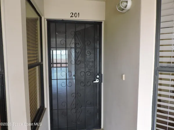 $2,200 | 6240 East Mirror Lake Drive, Unit 201, Sebastian, FL 32958