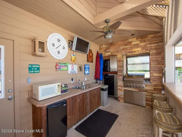 $2,200 | 6240 East Mirror Lake Drive, Unit 201, Sebastian, FL 32958