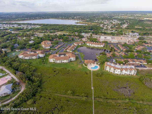 $2,200 | 6240 East Mirror Lake Drive, Unit 201, Sebastian, FL 32958
