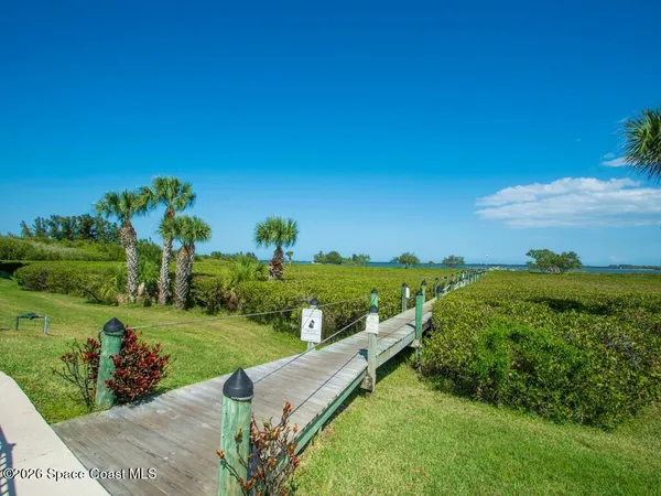 $2,200 | 6240 East Mirror Lake Drive, Unit 201, Sebastian, FL 32958
