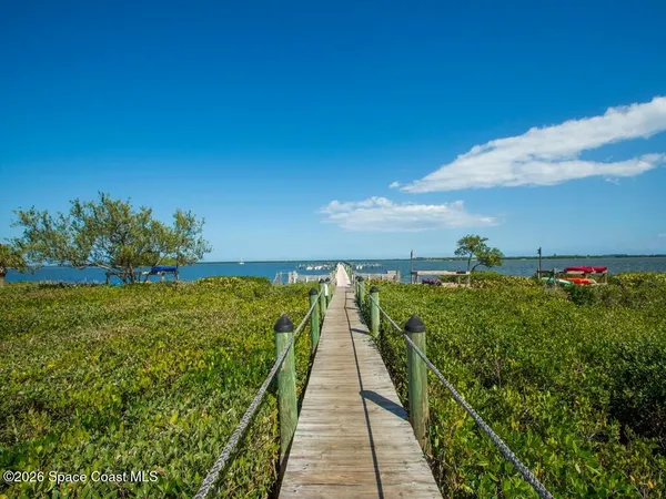 $2,200 | 6240 East Mirror Lake Drive, Unit 201, Sebastian, FL 32958