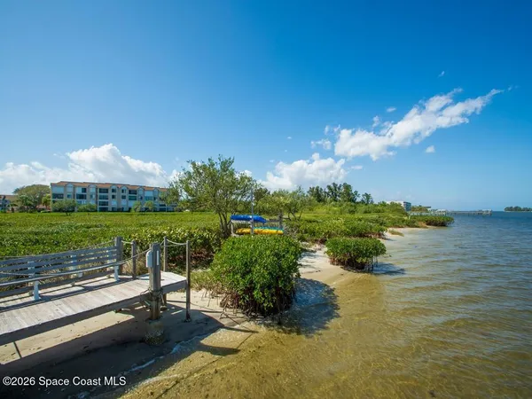 $2,200 | 6240 East Mirror Lake Drive, Unit 201, Sebastian, FL 32958