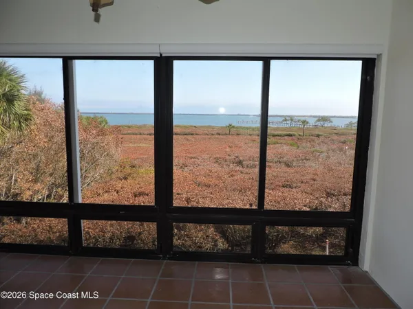 $2,200 | 6240 East Mirror Lake Drive, Unit 201, Sebastian, FL 32958