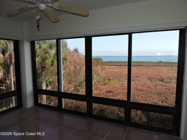 $2,200 | 6240 East Mirror Lake Drive, Unit 201, Sebastian, FL 32958