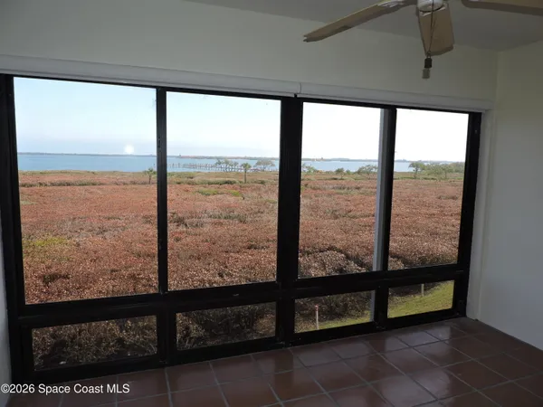 $2,200 | 6240 East Mirror Lake Drive, Unit 201, Sebastian, FL 32958