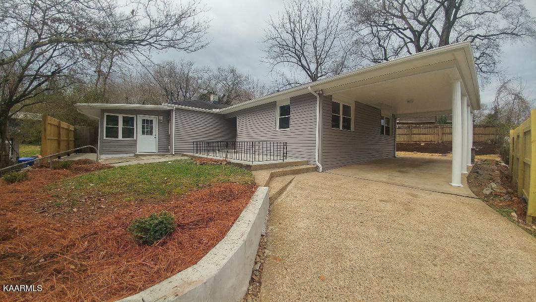 141 Pembroke Road Oak Ridge, TN 37830 - Photo 1 of 26 thumbnail