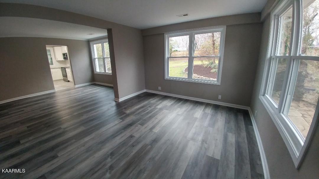 141 Pembroke Road Oak Ridge, TN 37830 - Photo 3 of 26 thumbnail (18)