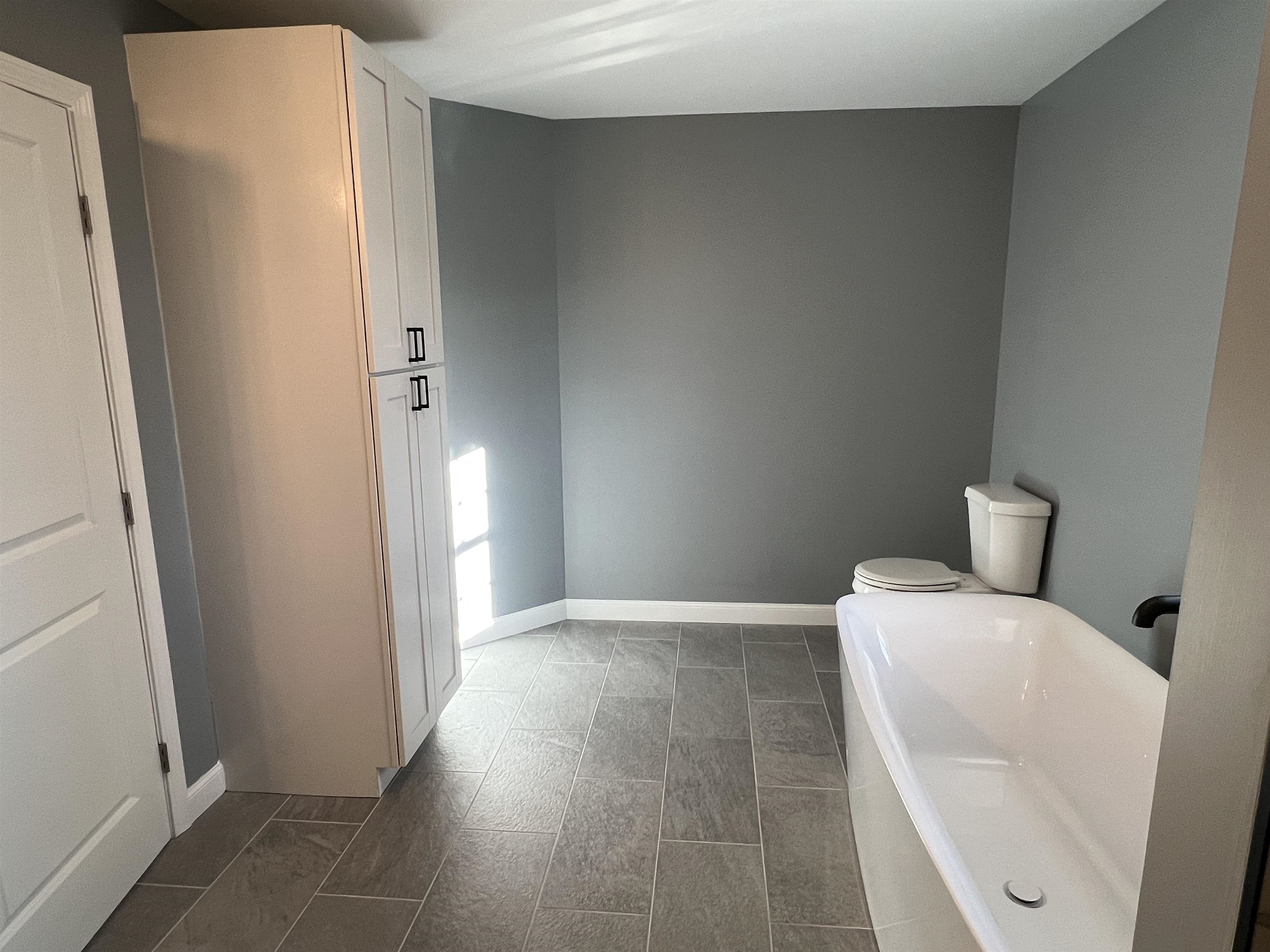 47 Long Hl Road Raymond, NH 03077 - Photo 32 of 42