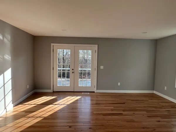 $799,900 | 47 Long Hl Road, Raymond, NH 03077