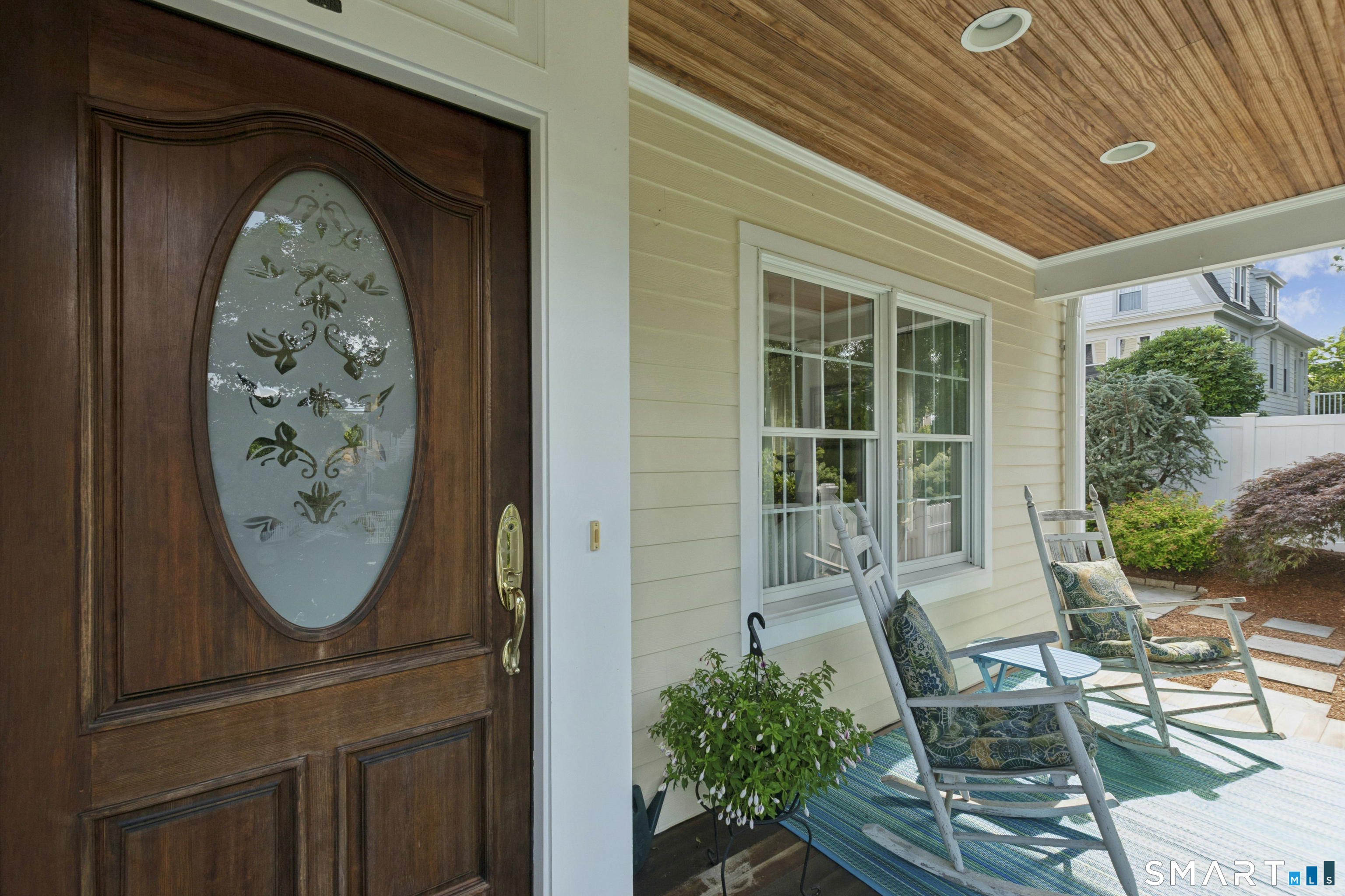 43 Catoonah Street Ridgefield, CT 06877 - Photo 3 of 40