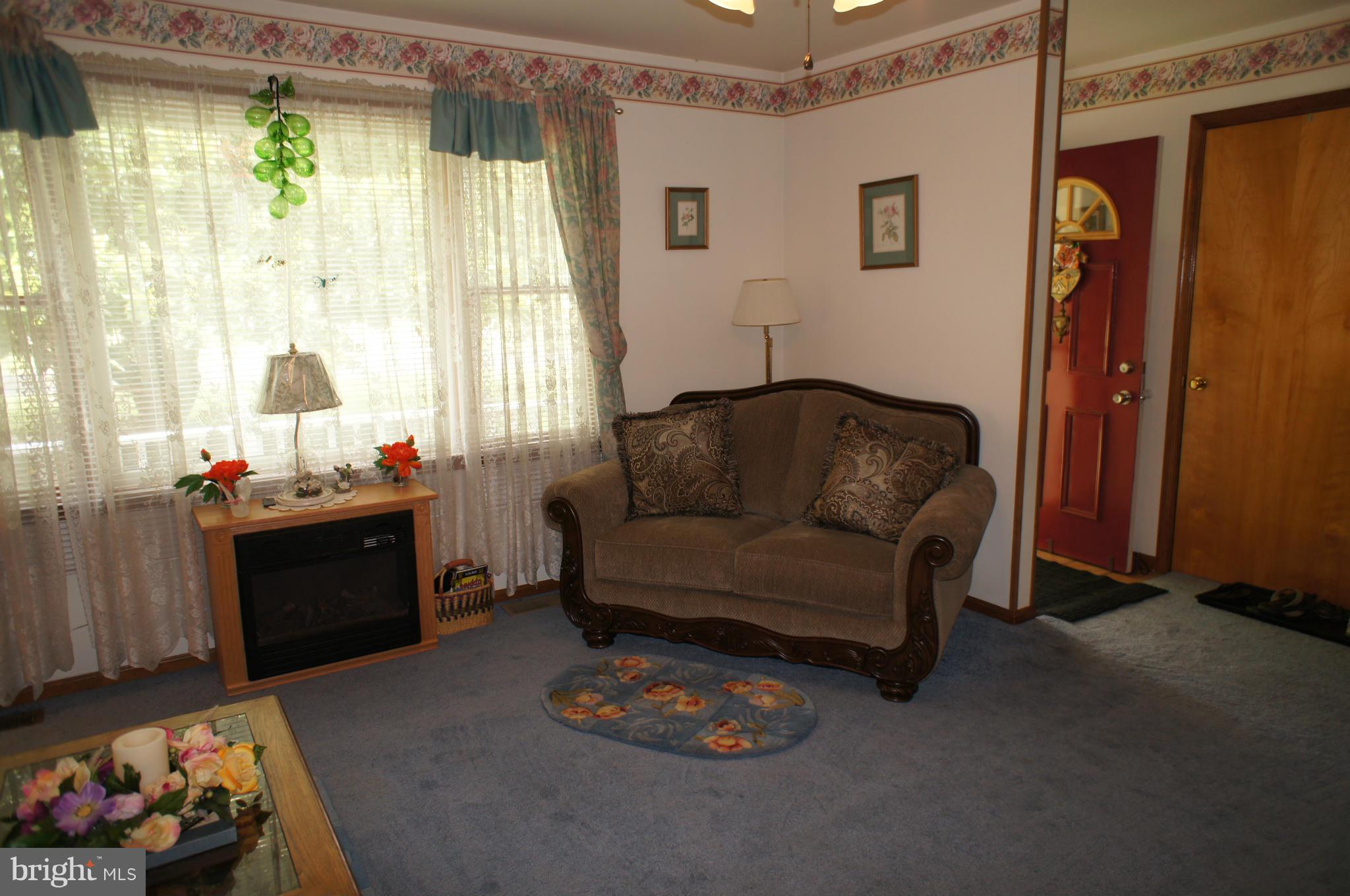 113 Prospect Bay Road Grasonville, MD 21638 - Photo 8 of 23 Family Room