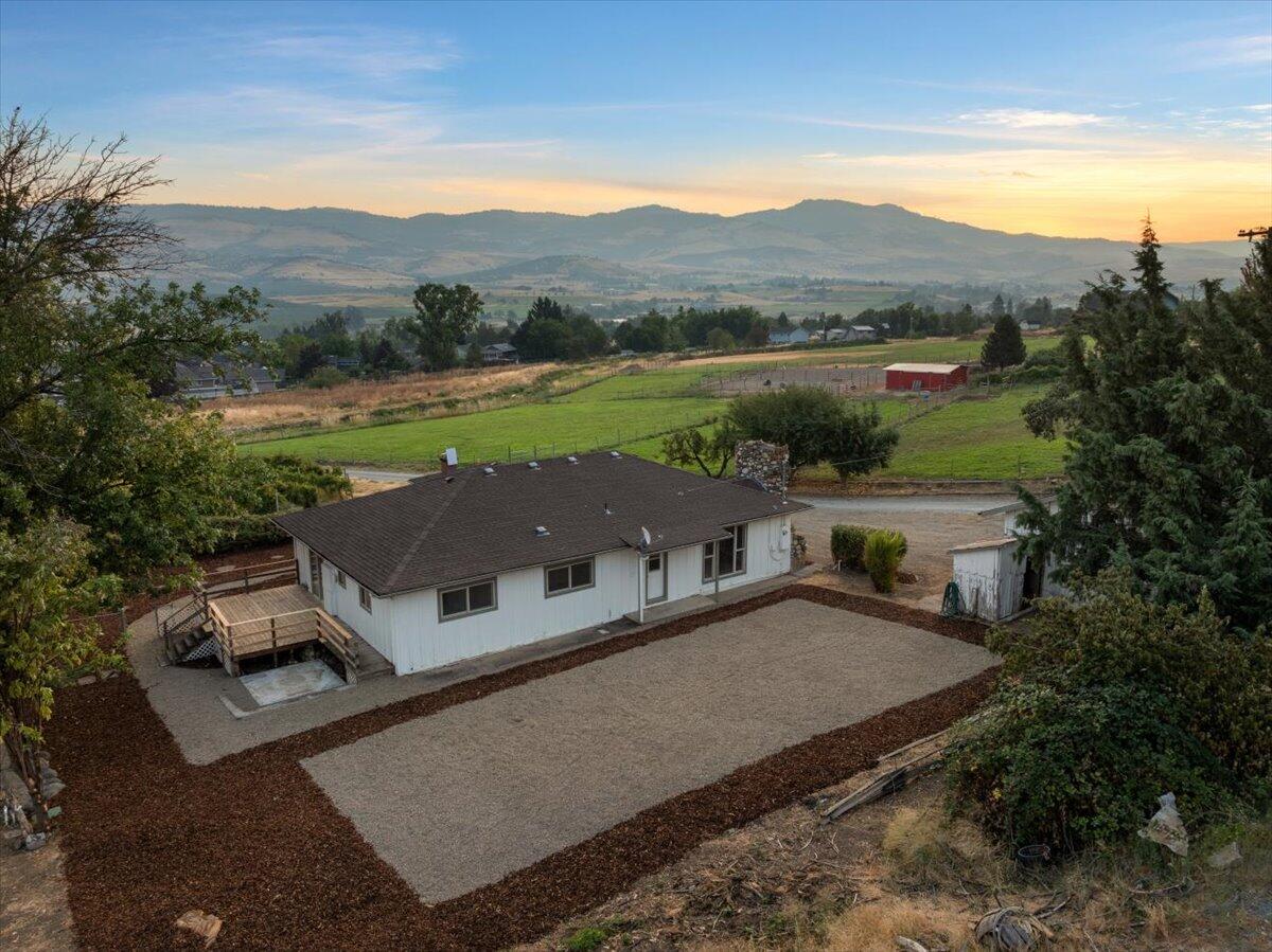 202 Pleasant View Talent, OR 97540 - Photo 34 of 65 Drone house