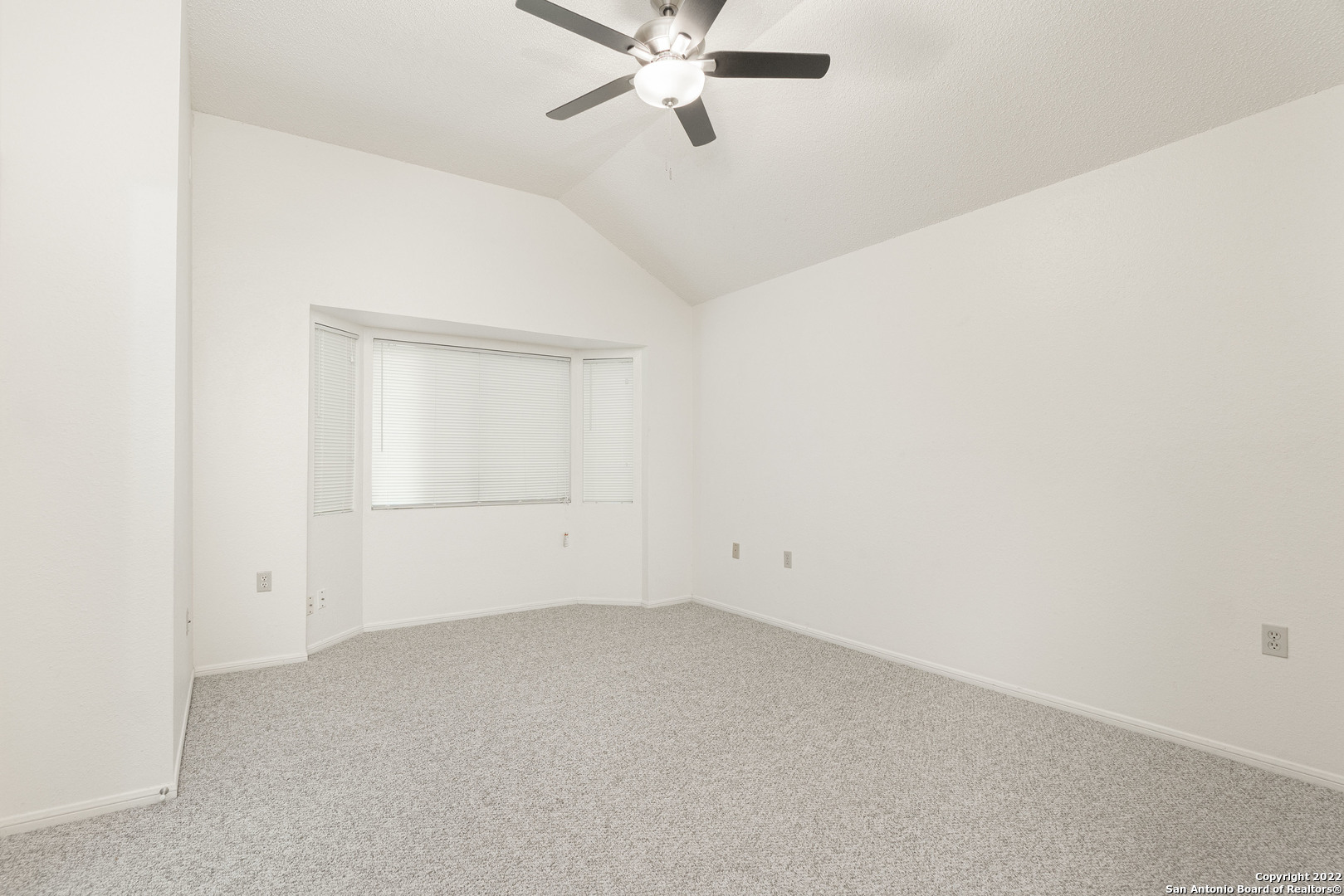 16618 Spruce Tree Lane San Antonio, TX 78247 - Photo 7 of 14