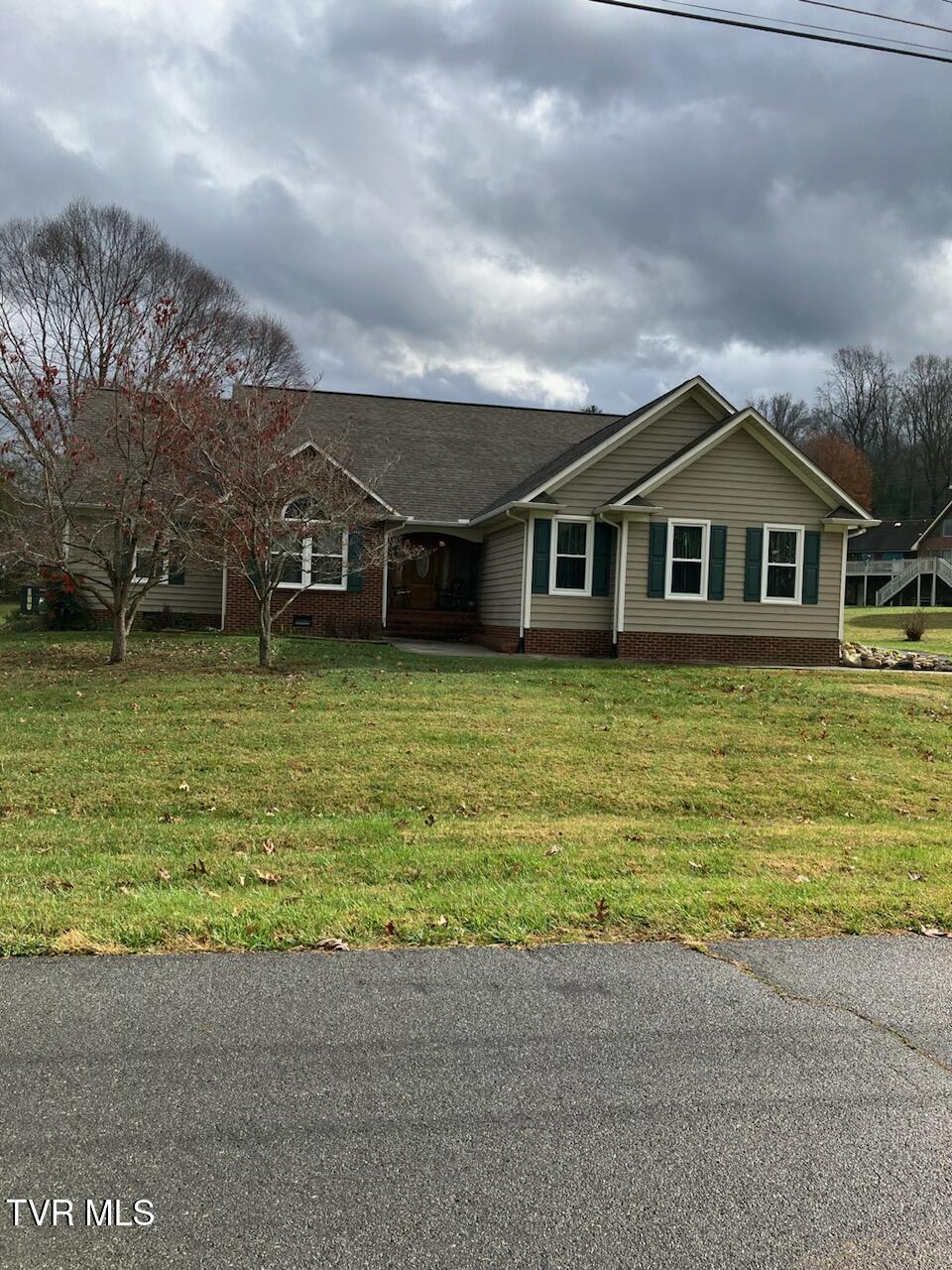 904 Mountainview Road Erwin, TN 37650 - Photo 4 of 26 3