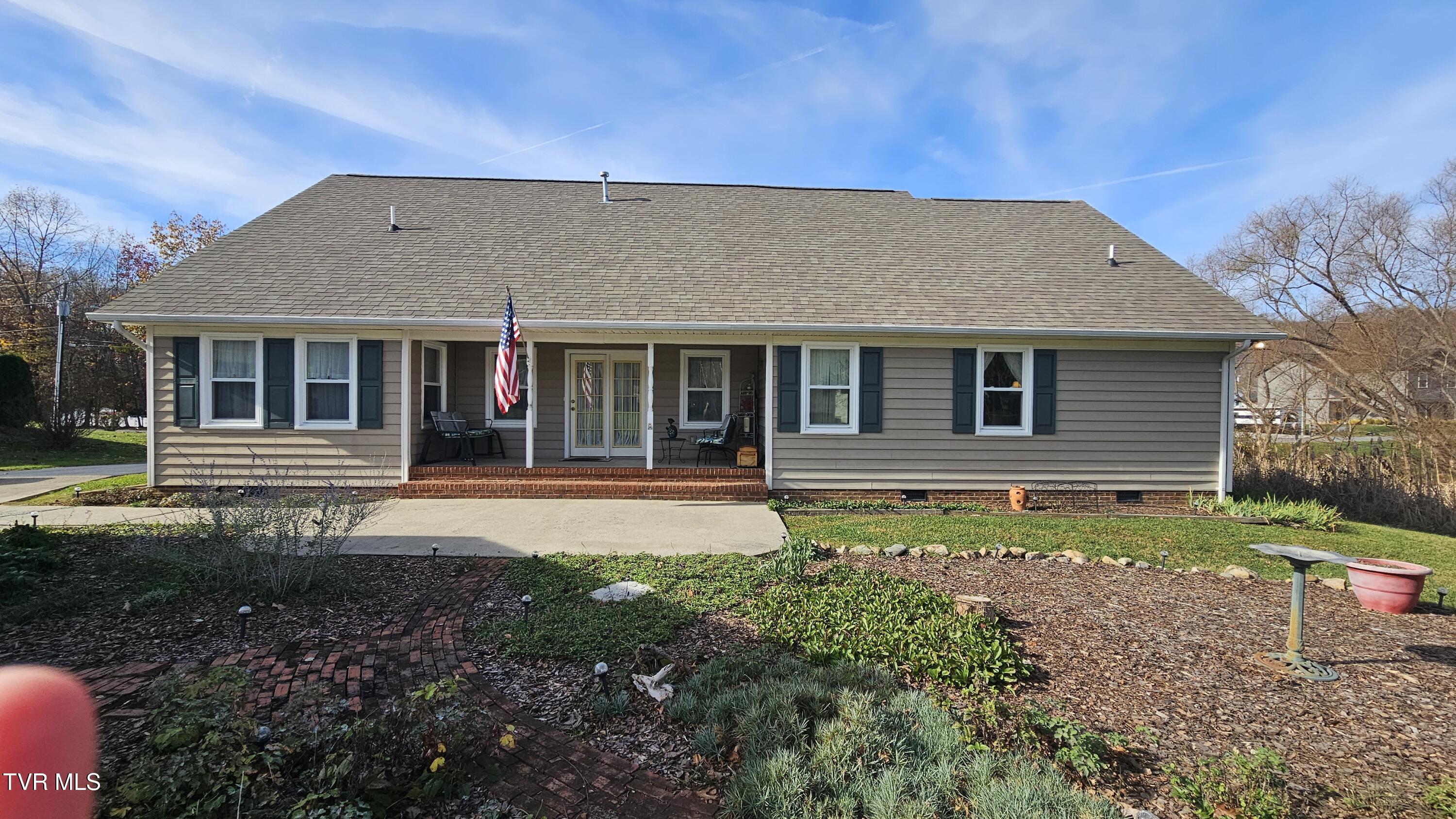 904 Mountainview Road Erwin, TN 37650 - Photo 6 of 26 5