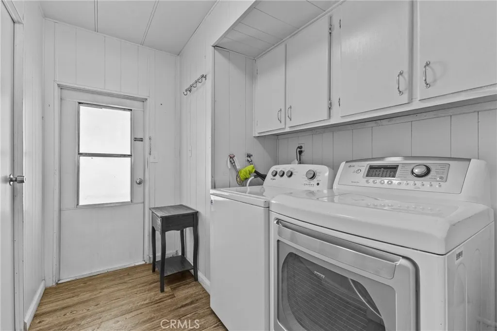 4000 Pierce Street, Unit 132 Riverside, CA 92505 - Photo 27 of 43 a utility room with dryer and washer