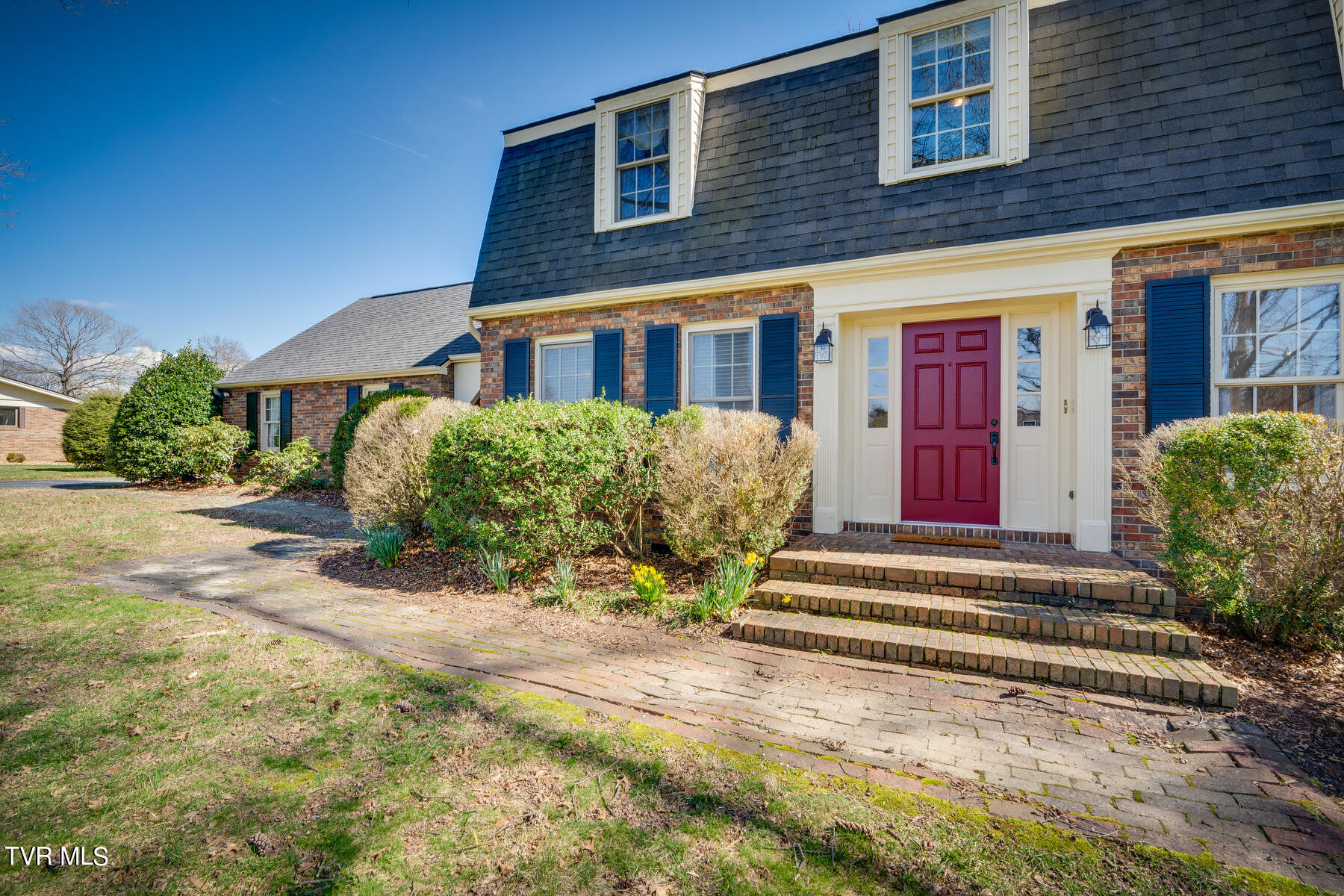 725 Chippendale Road Kingsport, TN 37660 - Photo 4 of 45 004