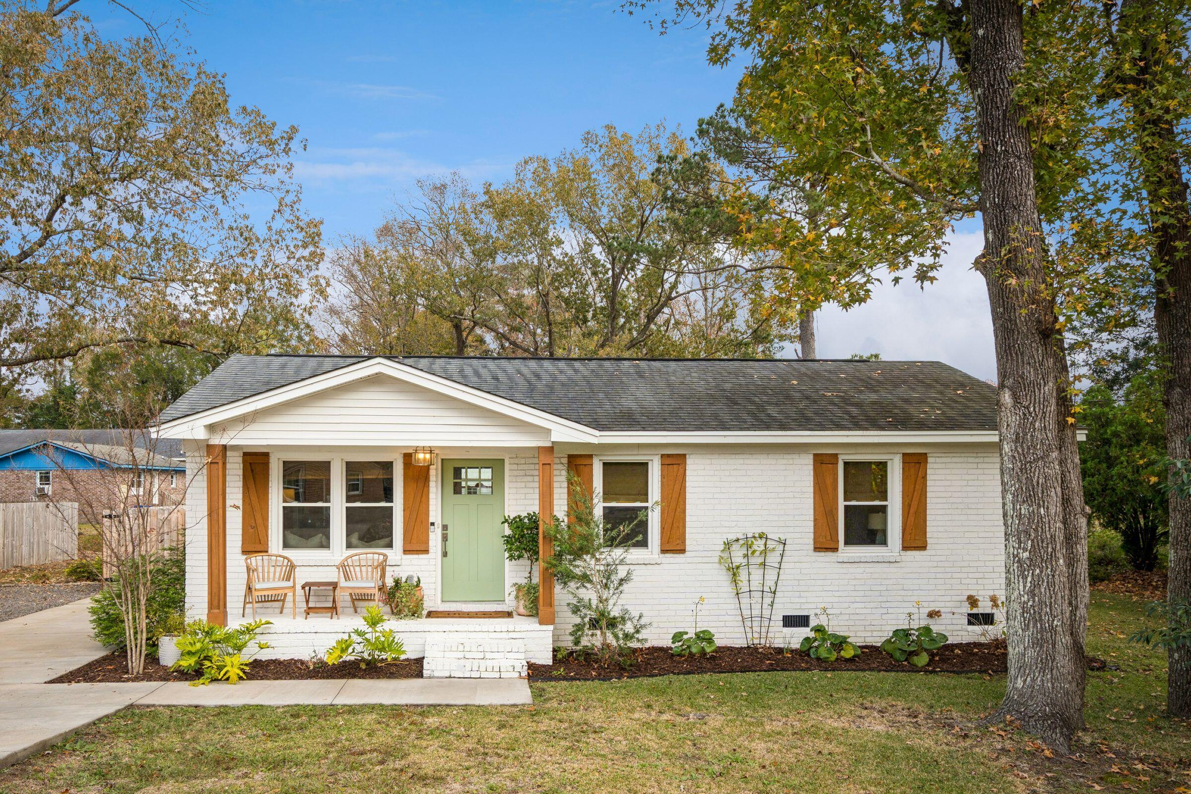 810 Playground Road Charleston, SC 29407 - Photo 1 of 26 Exterior