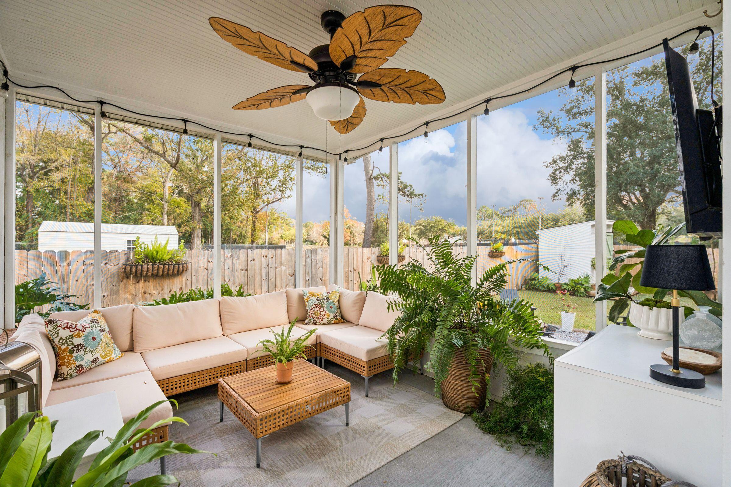 810 Playground Road Charleston, SC 29407 - Photo 16 of 26 Screened- In Porch