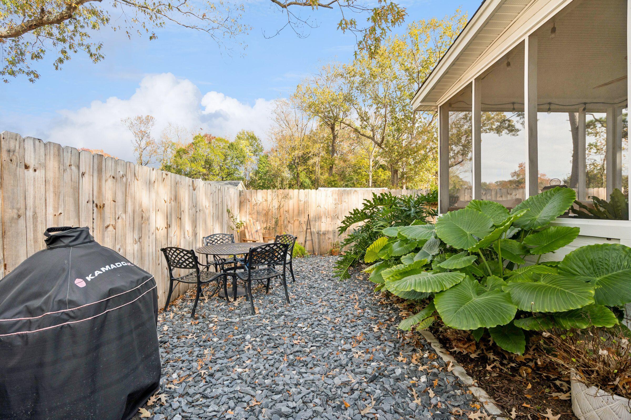 810 Playground Road Charleston, SC 29407 - Photo 21 of 26 Patio/Grilling Area