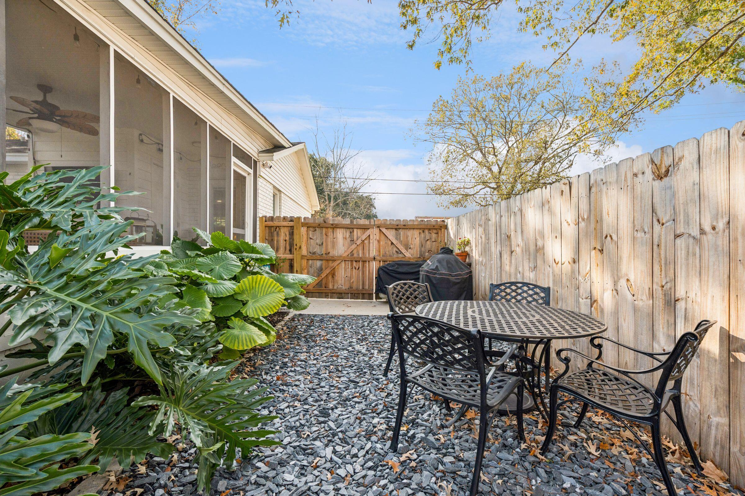 810 Playground Road Charleston, SC 29407 - Photo 22 of 26 Patio/Grilling Area