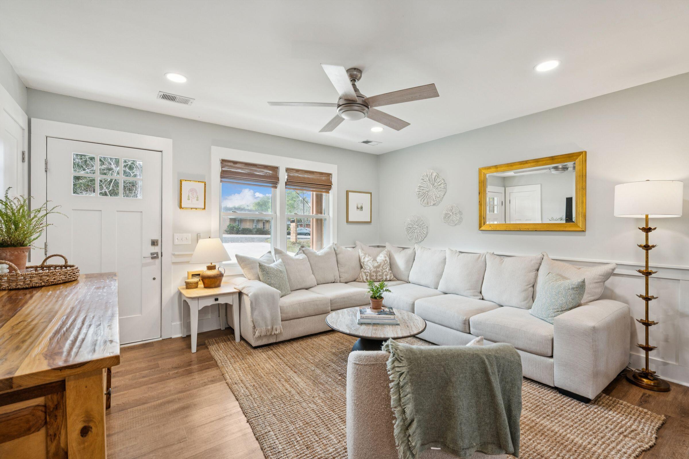 810 Playground Road Charleston, SC 29407 - Photo 3 of 26 Living Room