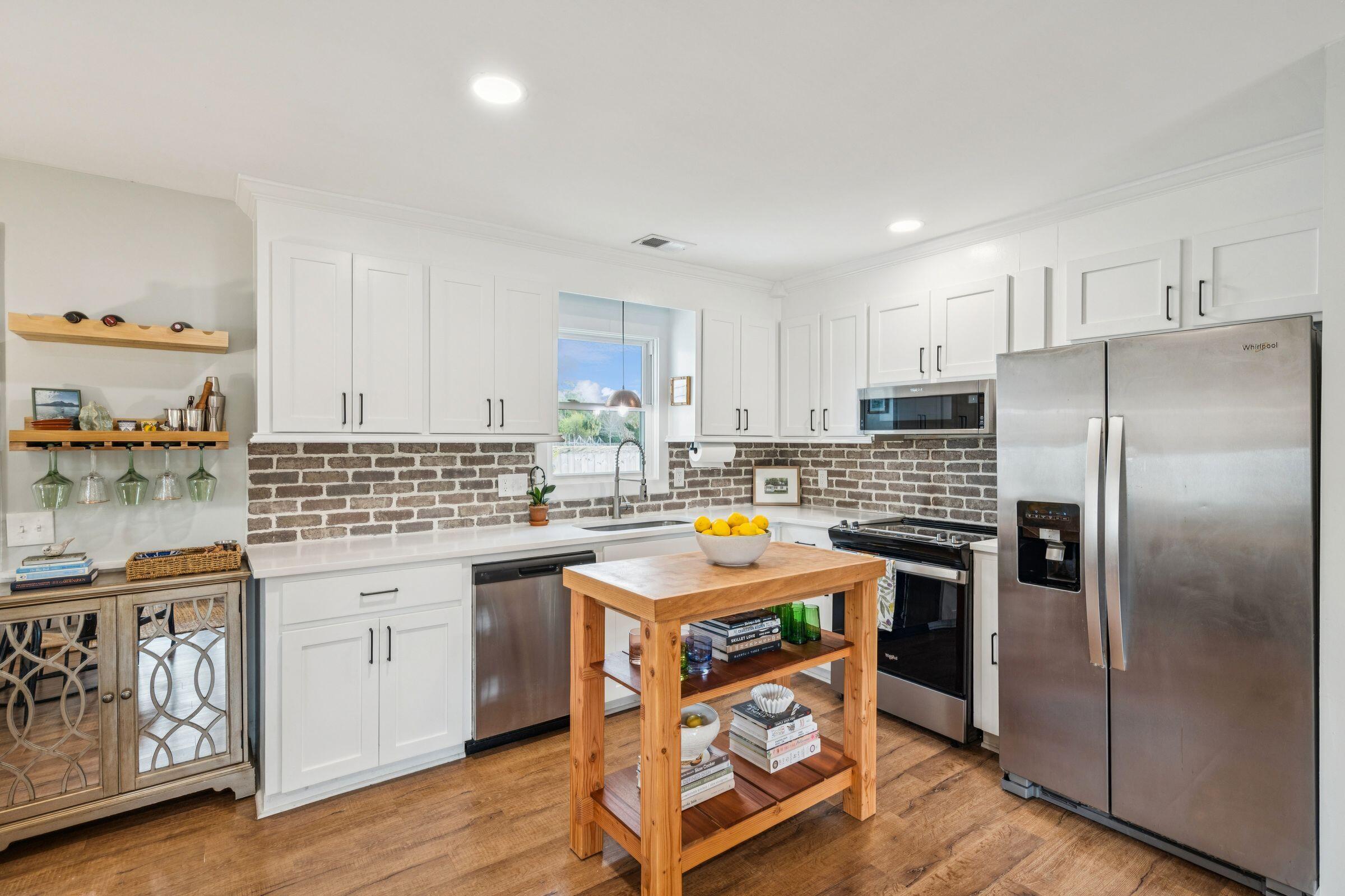 810 Playground Road Charleston, SC 29407 - Photo 8 of 26 Kitchen